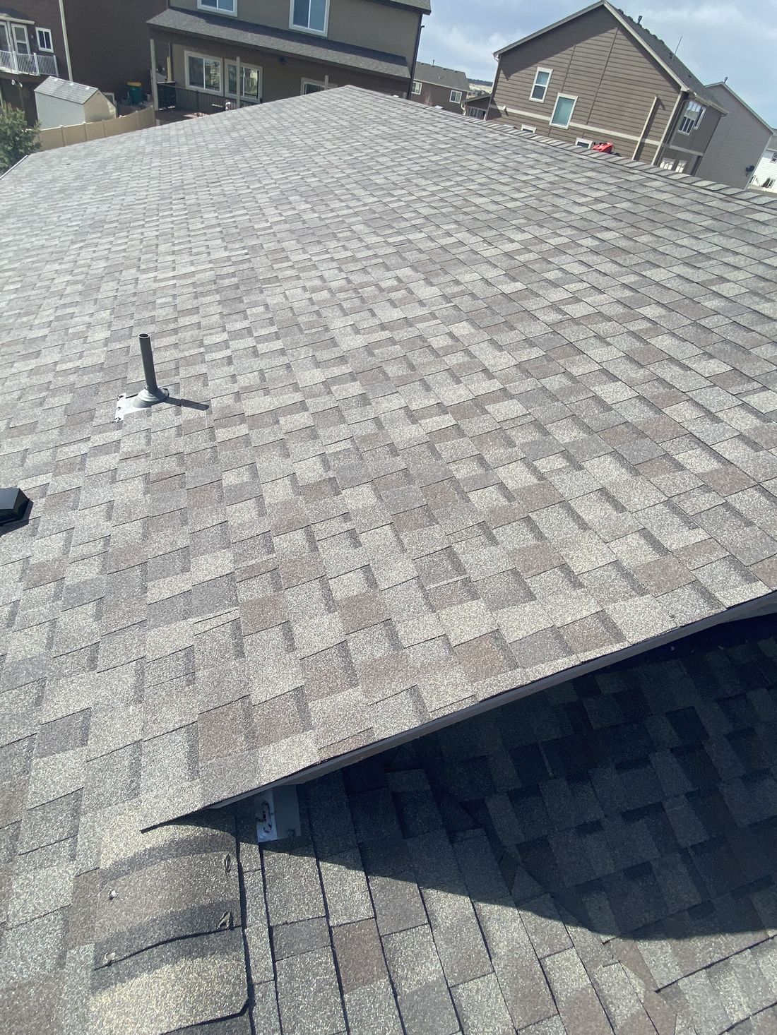Fixins roofing work in Black Forest